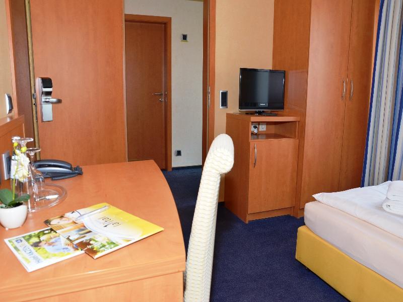Lavital Sport- & Wellness Hotel Wesendorf Eksteriør billede